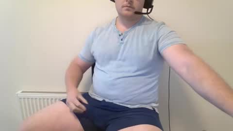 Snapshot of redbwc96 chatting on October 19, 12:21 pm redbwc96 online show from October 19, 12:21 pm