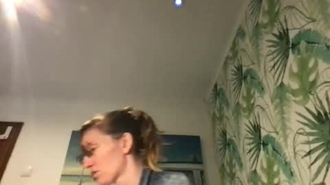 Redfox online show from November 29, 10:45 am