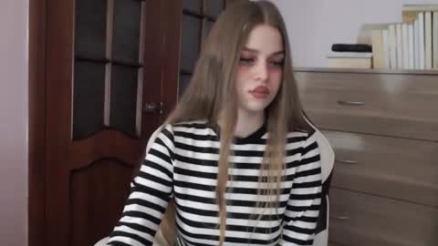 Lily online show from January 19, 1:59 am