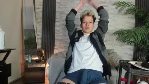 redhood_1_ online show from March 27, 8:26 am