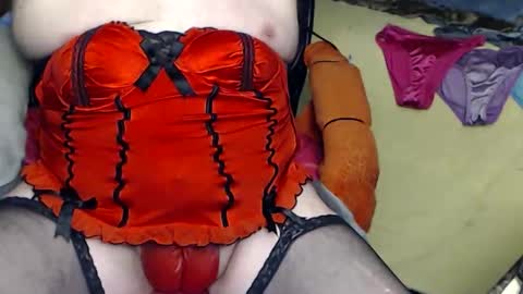 Red Satin Coat online show from April 18, 2:46 am