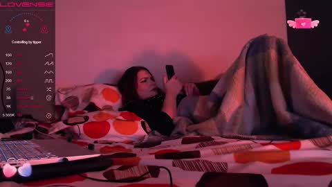 Red online show from November 1, 11:37 pm