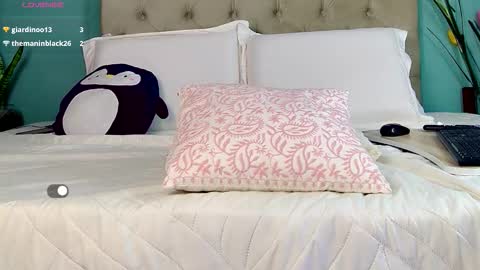 Yanella online show from February 28, 2:43 pm