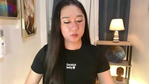 regine online show from February 13, 7:06 pm