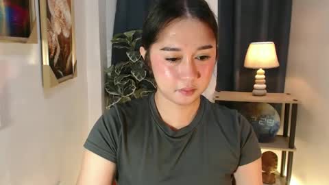 regine online show from March 10, 6:23 pm