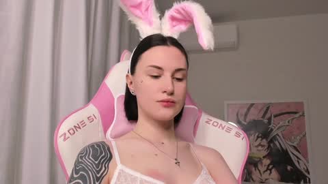 Roxy online show from December 4, 3:59 pm