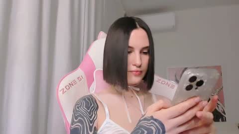 Roxy online show from December 19, 6:45 pm