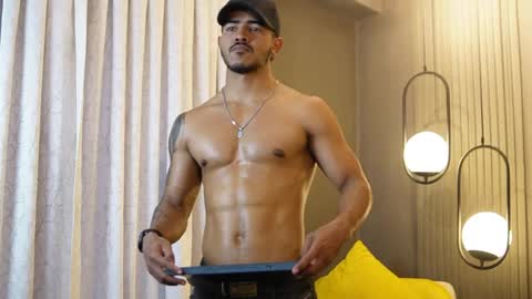 Reik online show from April 25, 9:34 pm