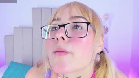 Reika  online show from November 2, 1:55 pm