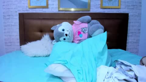 reina_loren online show from January 26, 12:58 am