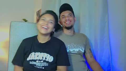 Snapshot of reina_paola chatting on December 22, 3:55 am paola online show from December 22, 3:55 am
