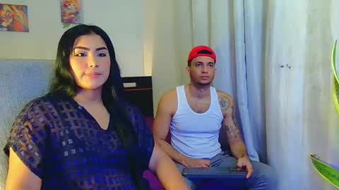 Snapshot of reina_paola chatting on September 18, 2:37 am paola online show from September 18, 2:37 am