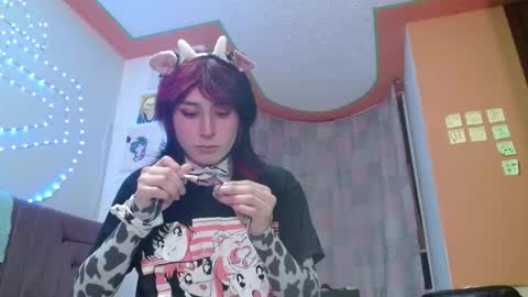 reiv_femboy online show from October 8, 6:52 am