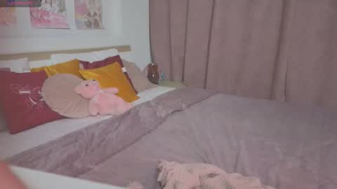 Snapshot of relax_time_ chatting on September 27, 3:32 pm Anna online show from September 27, 3:32 pm