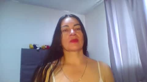 renata_hot1 online show from April 27, 7:22 pm
