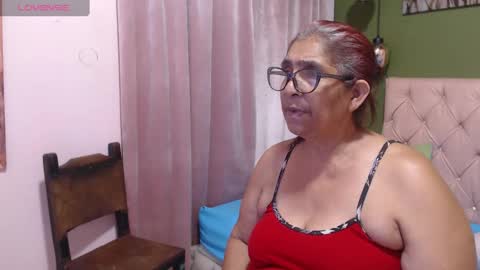 Snapshot of renata_milf_ chatting on September 27, 3:43 pm renata_milf_ online show from September 27, 3:43 pm