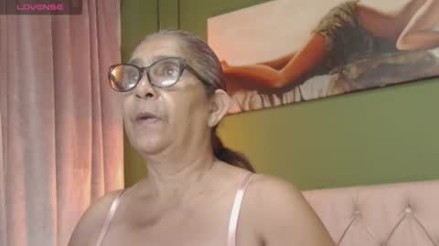 Snapshot of renata_milf_ chatting on September 16, 11:56 am renata_milf_ online show from September 16, 11:56 am