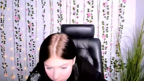Snapshot of renata_sweety chatting on September 9, 6:02 am renata_sweety online show from September 9, 6:02 am