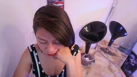 Snapshot of renataj chatting on September 16, 3:04 pm renataj online show from September 16, 3:04 pm