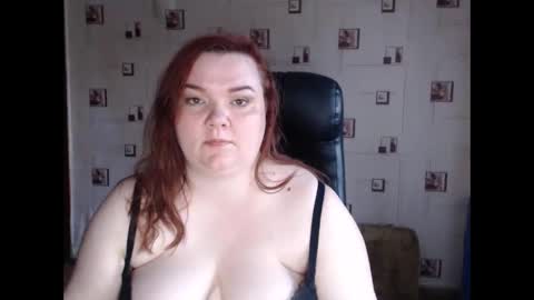 renataoia online show from March 27, 1:01 pm