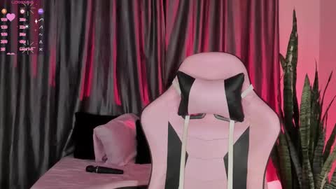 renatawilsom online show from November 28, 2:52 am