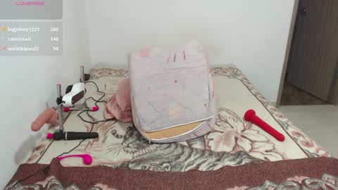 sofia online show from December 3, 10:34 pm