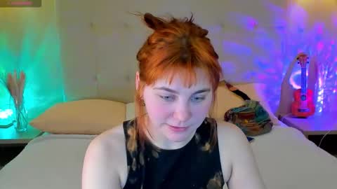 rene_shine online show from February 4, 4:33 pm