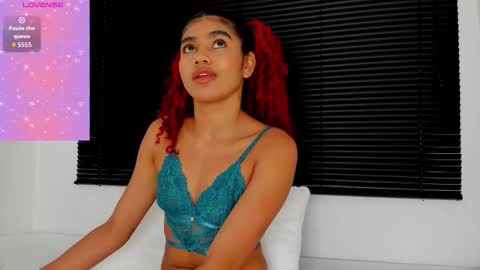 Snapshot of rennatta_sx chatting on October 6, 12:34 pm Renata online show from October 6, 12:34 pm