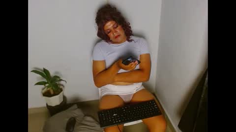 Snapshot of renne155269 chatting on October 19, 2:38 am renne155269 online show from October 19, 2:38 am