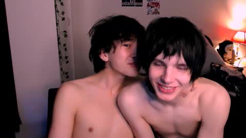 Snapshot of rennuts chatting on October 27, 3:28 am rennuts online show from October 27, 3:28 am