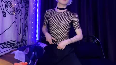 Snapshot of rennuts chatting on January 28, 4:08 pm rennuts online show from January 28, 4:08 pm