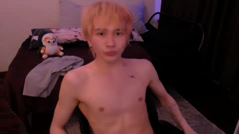 rennuts online show from March 27, 6:20 pm