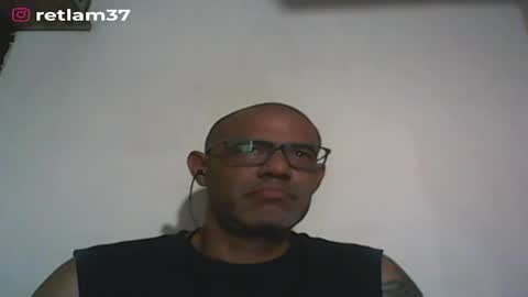 Snapshot of retlam37 chatting on February 24, 5:00 am Walter online show from February 24, 5:00 am