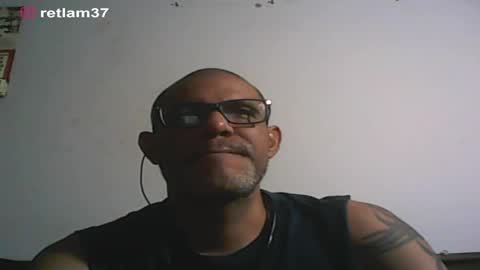 Snapshot of retlam37 chatting on February 5, 7:07 am Walter online show from February 5, 7:07 am
