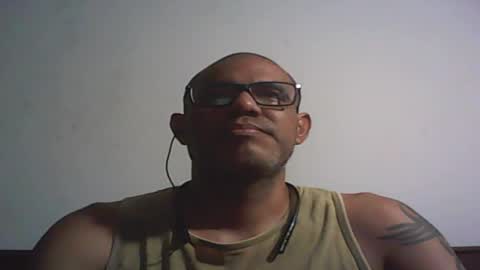 Snapshot of retlam37 chatting on February 2, 5:42 am Walter online show from February 2, 5:42 am