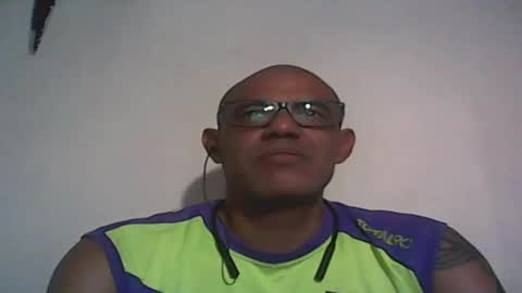 Snapshot of retlam37 chatting on February 22, 3:56 am Walter online show from February 22, 3:56 am