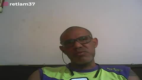 Snapshot of retlam37 chatting on January 27, 8:17 pm Walter online show from January 27, 8:17 pm