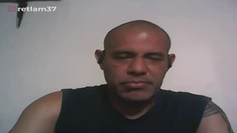 Snapshot of retlam37 chatting on October 6, 3:35 am Walter online show from October 6, 3:35 am