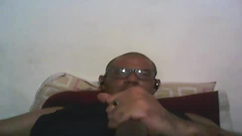 Snapshot of retlam37 chatting on March 7, 8:23 am Walter online show from March 7, 8:23 am