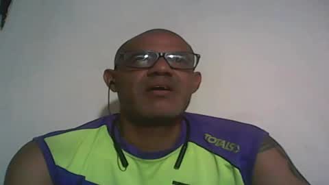 Snapshot of retlam37 chatting on February 9, 6:43 am Walter online show from February 9, 6:43 am