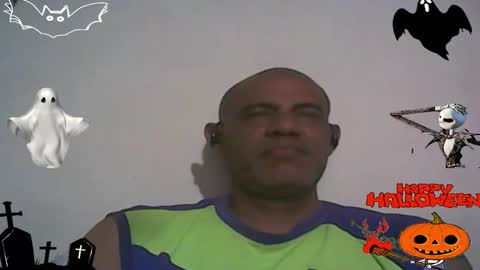 Snapshot of retlam37 chatting on October 19, 6:51 am Walter online show from October 19, 6:51 am