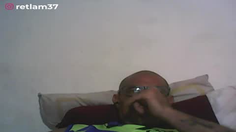 Snapshot of retlam37 chatting on February 8, 10:51 pm Walter online show from February 8, 10:51 pm