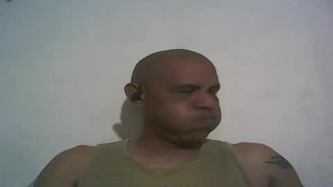 Snapshot of retlam37 chatting on October 3, 6:43 am Walter online show from October 3, 6:43 am
