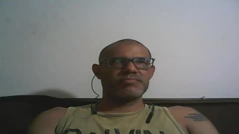 Snapshot of retlam37 chatting on February 19, 9:58 pm Walter online show from February 19, 9:58 pm