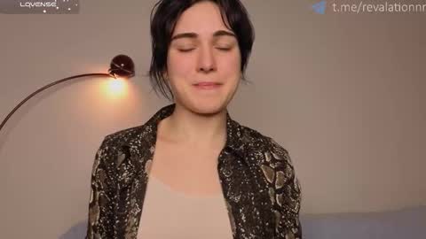 Ewiwi online show from November 29, 4:36 pm