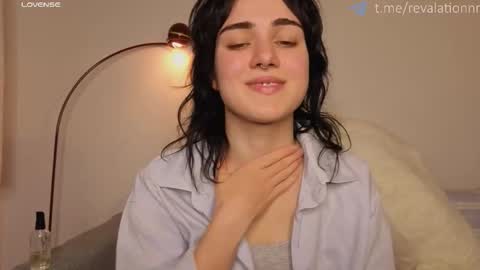 Ewiwi online show from November 19, 5:34 pm