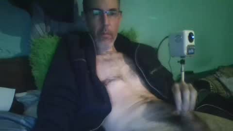 reyes_albert2006 online show from December 14, 6:03 pm