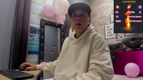 Rhaegal online show from February 8, 1:33 pm