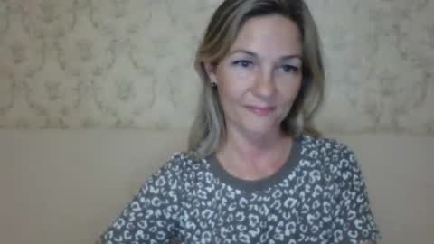 Snapshot of rialur09 chatting on October 3, 6:38 pm Galina online show from October 3, 6:38 pm