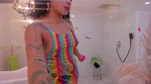 riby  online show from October 19, 7:40 pm